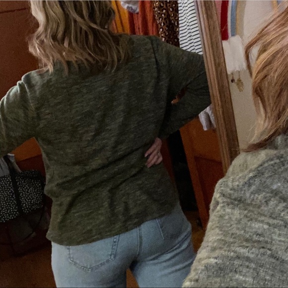 Kim & Cami Medium Button Down Tie Top Deep Green - Picture 10 of 10